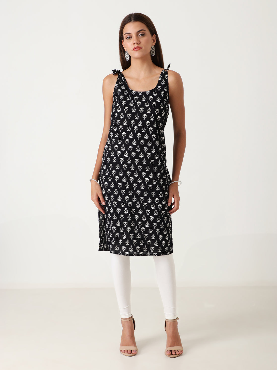 black sleeveless cotton kurti for women under 300