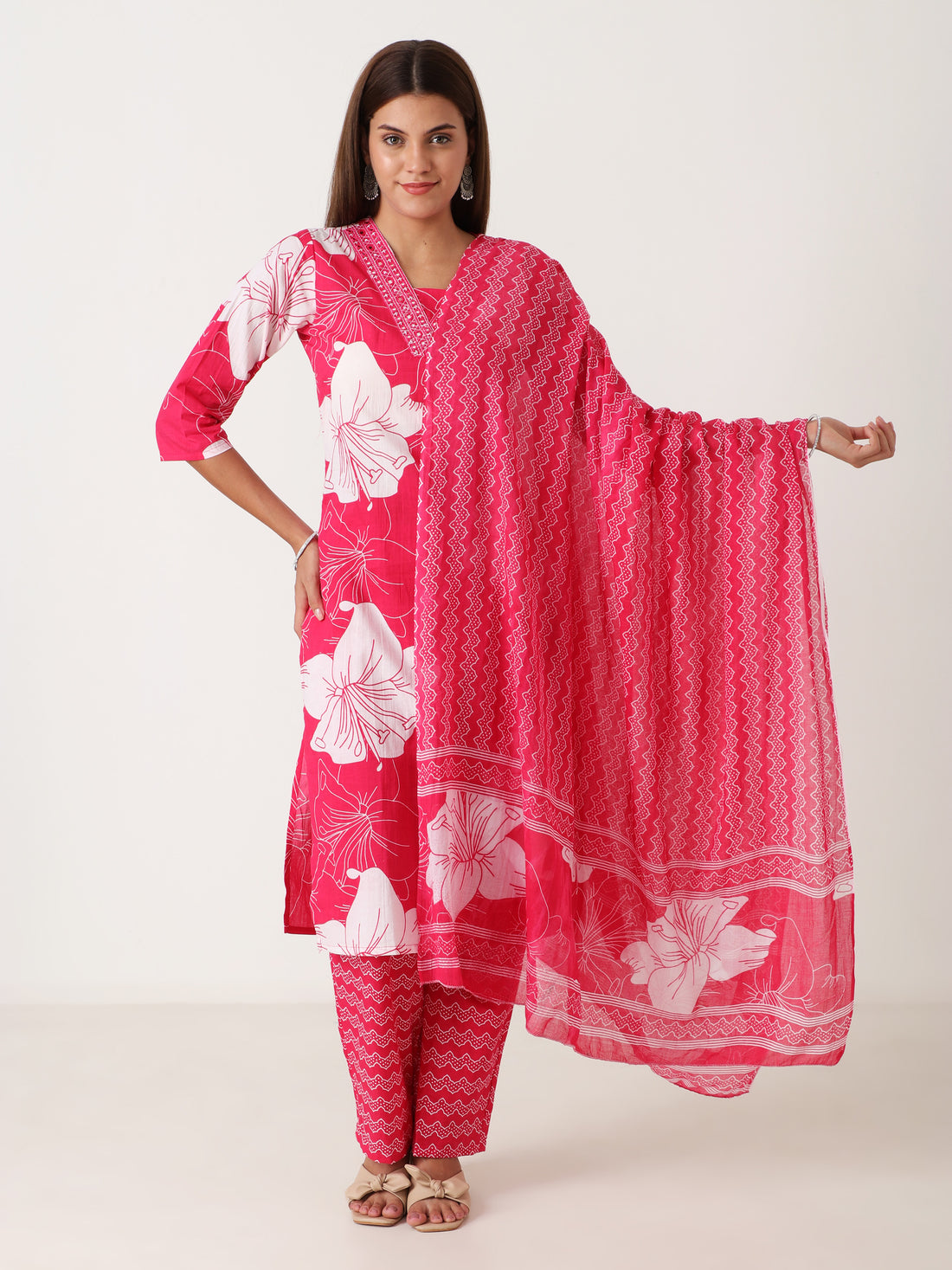 Simple cotton kurti with dupatta under 999  – budget women’s wear