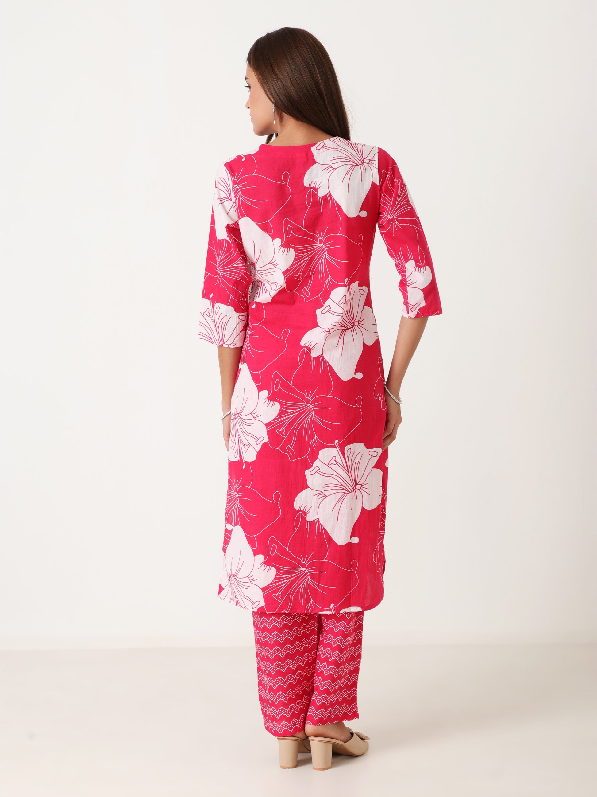 Lightweight cotton kurti with dupatta under 999 – summer wear