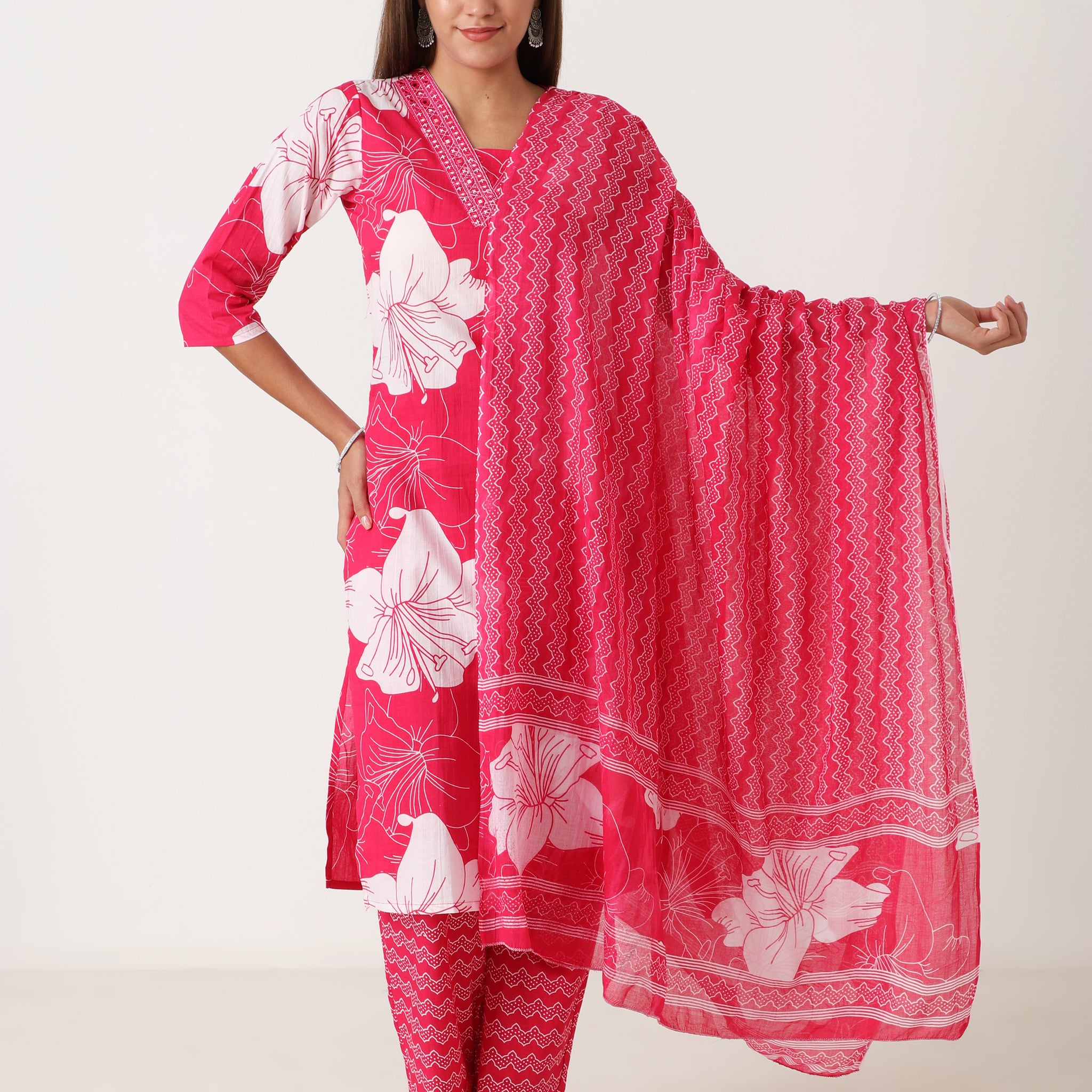 Simple cotton kurti with dupatta under 999  – budget women’s wear
