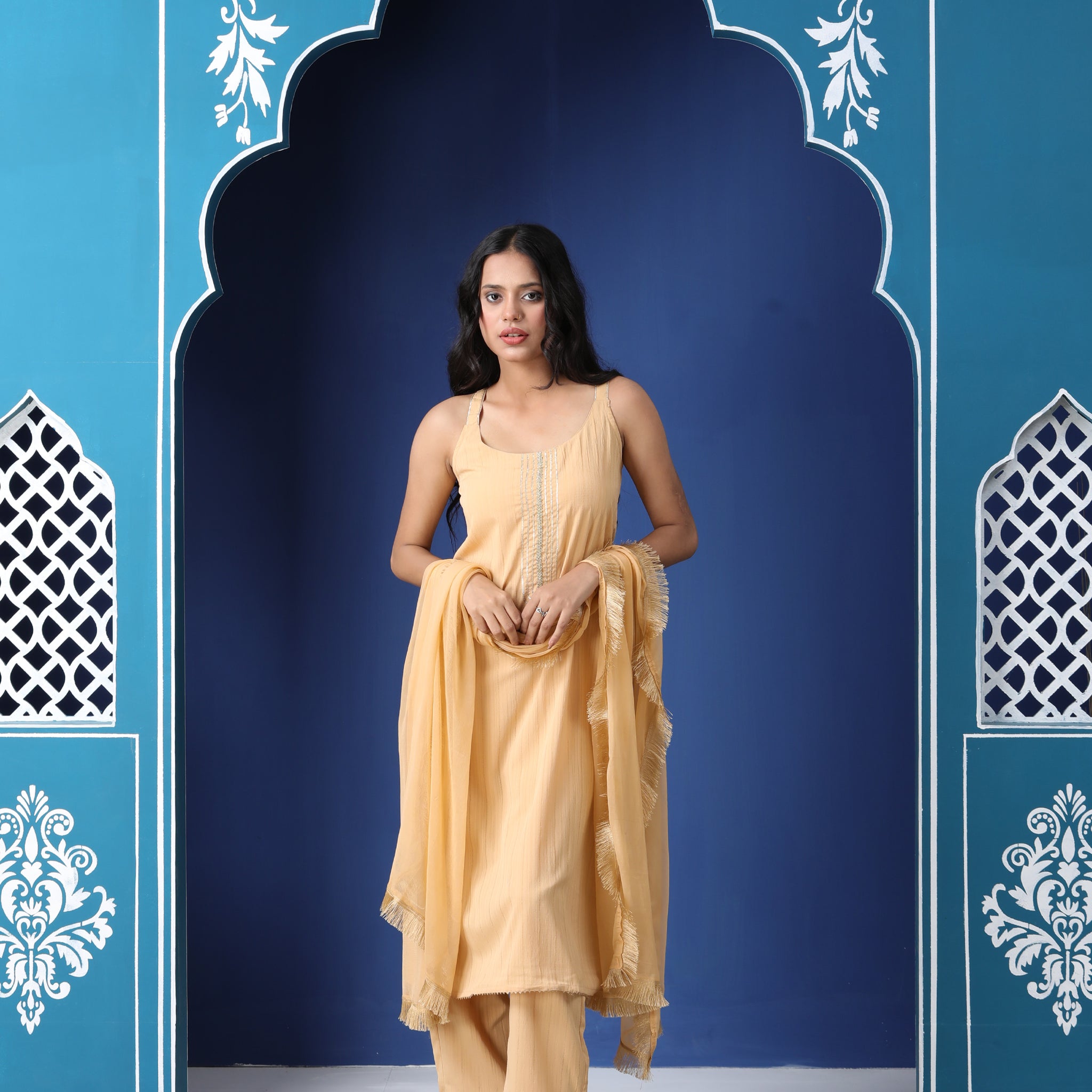 Varnnan Peach Blossom Sleeveless Kurti Set |  Silk & Crepe Kurti For Women | Stylish Kurti Online | Varnnan